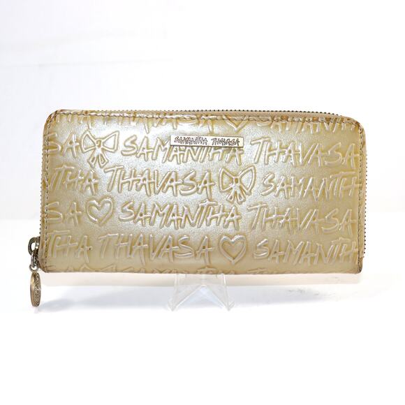 Samantha Thavasa Embossed Zip Wallet – Beige Patent Logo Print - Picture 1 of 8